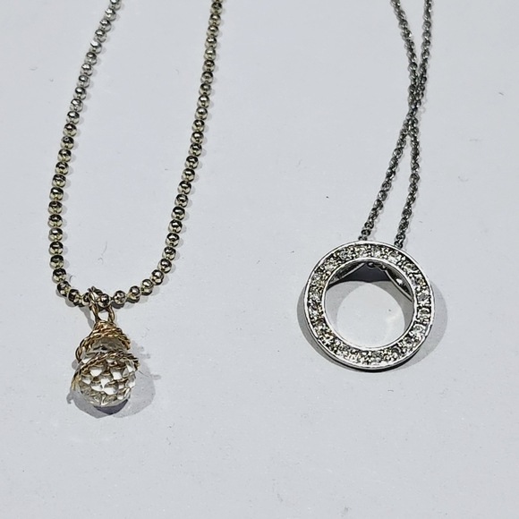 2 Classic Simple Necklaces Fashion Jewelry - Picture 4 of 7